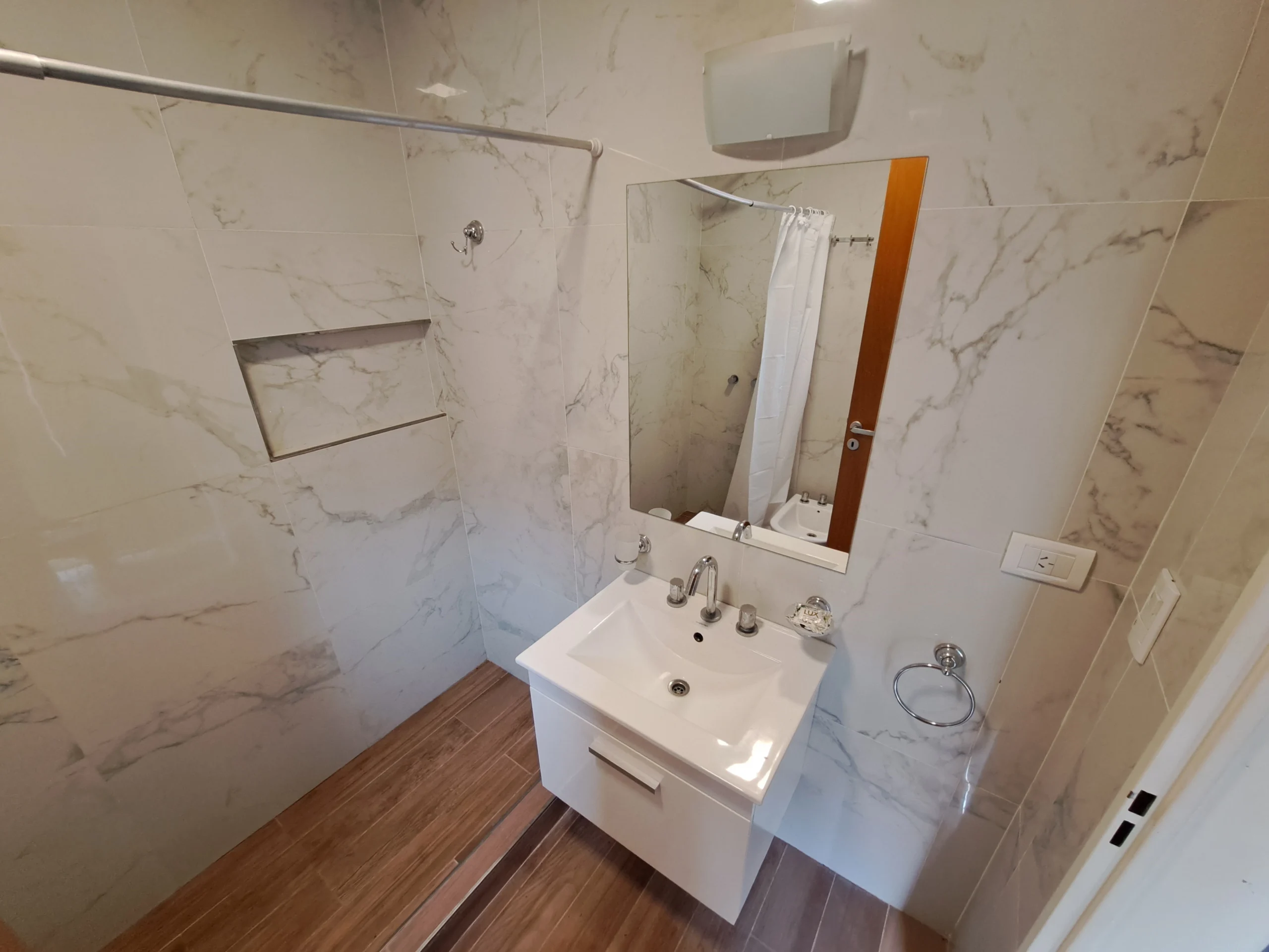 16 monoambiente baño img1